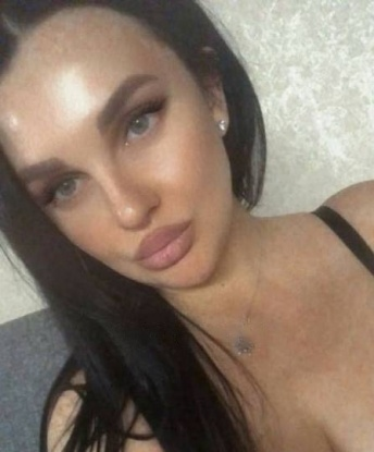 Я живу в Москве и готова погрузить тебя в мир сказочных эмоций и невероятных ощущений.
🌹 Мои услуги – это искусный эротический массаж, ласковый оральный секс и горячие встречи, которые оставят твои самые сокровенные фантазии воплощенными. Я чувственная соблазнительница с аппетитным телом, и я готова подарить тебе незабываемую ночь.
💫 Мои клиенты ценят меня за мою внимательность и готовность удовлетворить их каждое желание. Встречи со мной – это особый мир, где ты погрузишься в прекрасный плен чувств и наслаждения.
📷 На моем профиле ты найдешь немного фотографий, чтобы представить себе, какая я красивая и сексуальная. Но лучше всего – это встретиться со мной лично, и ты увидишь, что я подарю тебе драгоценные мгновения настоящего удовольствия.
🌇 Жду тебя в Москве, чтобы создать неповторимые воспоминания вместе. Не упусти шанс испытать настоящую страсть и нежность. Звони прямо сейчас и давай начнем нашу незабываемую встречу! 💋 Дарья