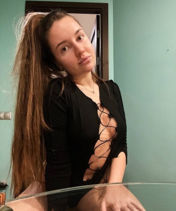 🌟
Я живу в Москве и предлагаю тебе широкий спектр услуг, которые точно удовлетворят все твои желания. Раскрась свою жизнь огненной страстью со мной! 🔥
От классического секса и оральных ласк до ролевых игр и экспериментов в постели, я готова реализовать все твои мечты. 💋
Мои фото говорят сами за себя – я сексуальная бомба, готовая воплотить в жизнь все твои фантазии. Насладись моим шикарным телом, обворожительной улыбкой и изысканным обаянием. ✨
Мои клиенты всегда остаются довольными и возвращаются ко мне снова и снова. Отзывы говорят о моей непревзойденной профессиональности и мастерстве. 💯
Выбери меня и ты погрузишься в мир наслаждения, любви и безудержной страсти. Обещаю, что мои ласки оставят отпечаток в твоей памяти надолго! 💫
Не стесняйся, позвони мне прямо сейчас, и мы воплотим все твои фантазии в реальность. Жду тебя, мой герой! 💕 Гуля